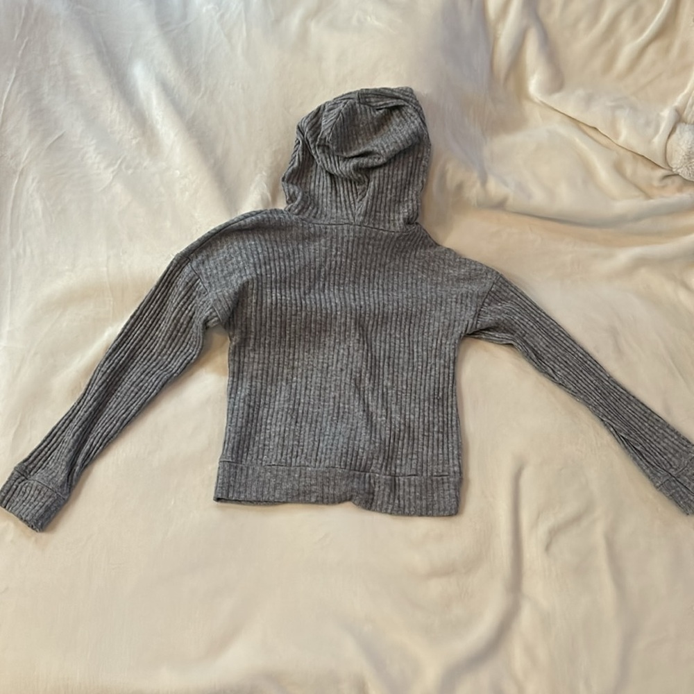 Carter’s lightweight pullover - Picture 5 of 5